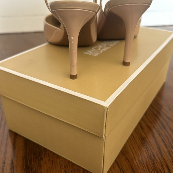 Michael Kors Nude Slingback - Picture 3 of 3